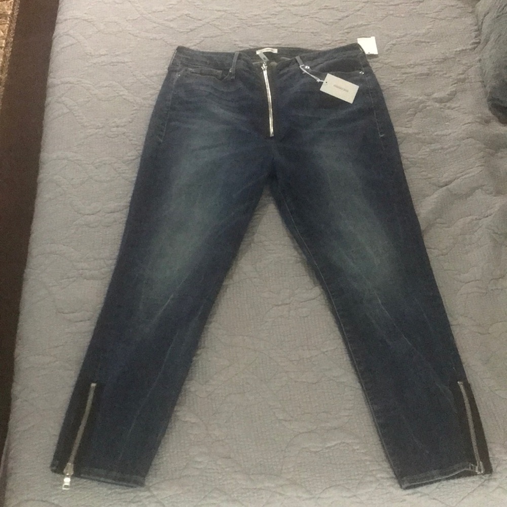 **SOLD**Good American plus size high waist jeans